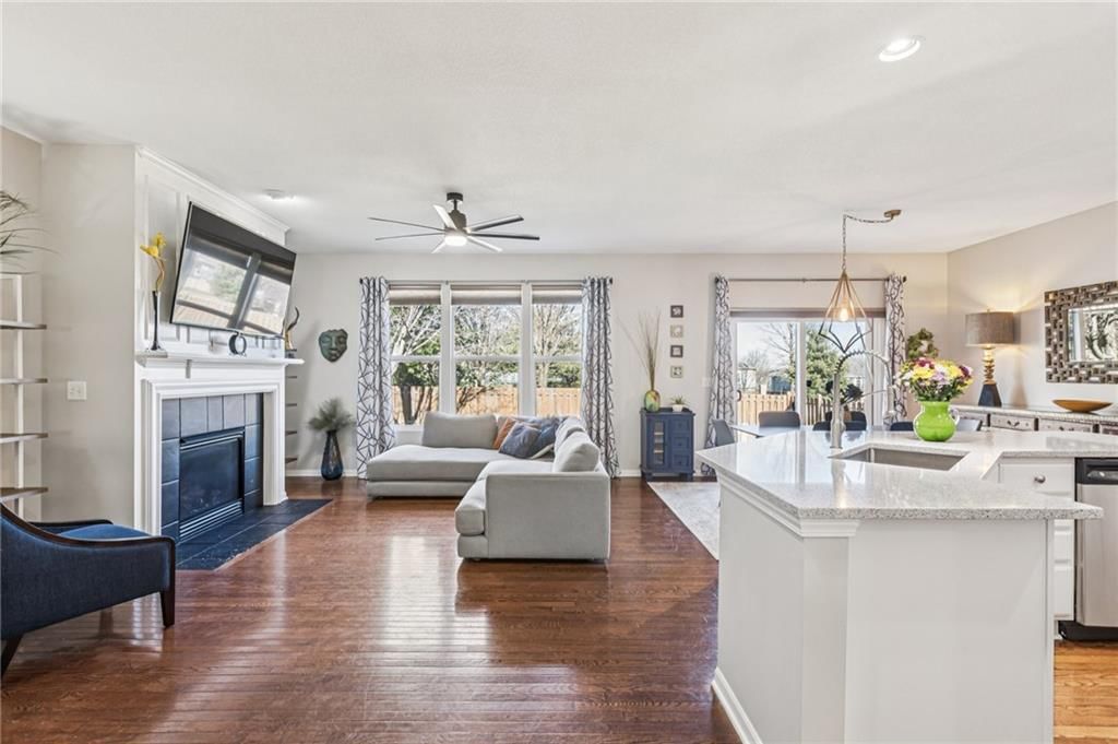 1022 SW Cheshire Drive — photo 5
