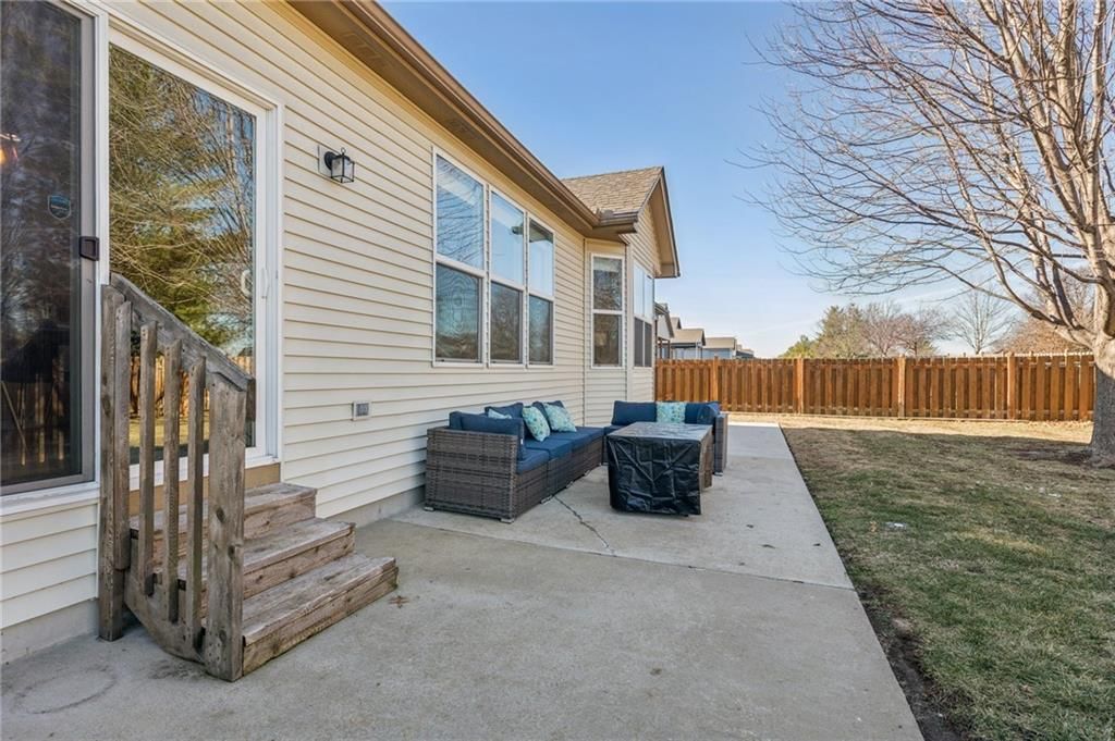 1022 SW Cheshire Drive — photo 40