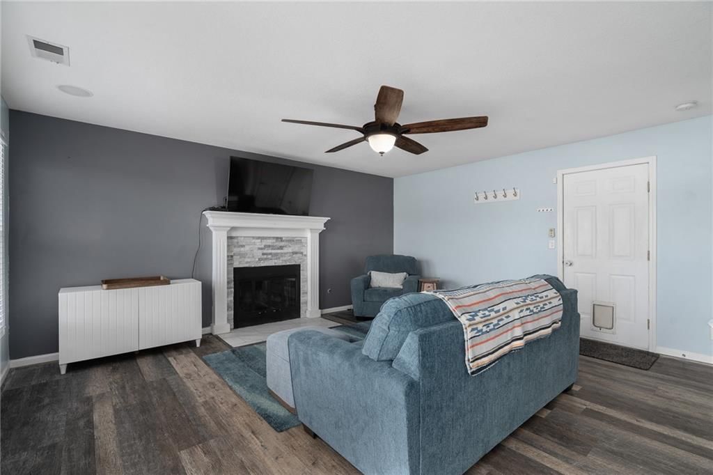 15604 Pebble Terrace — photo 4