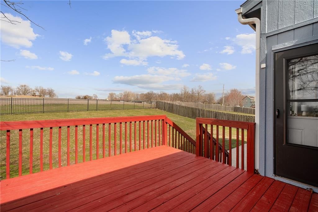 15604 Pebble Terrace — photo 32