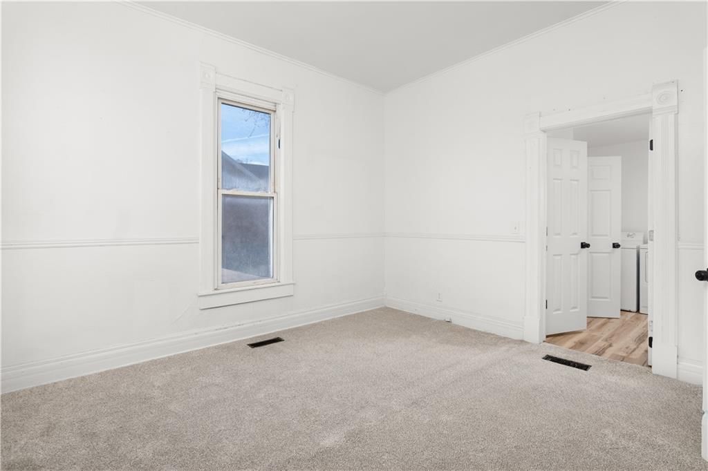 301 E Mitchell Street — photo 12