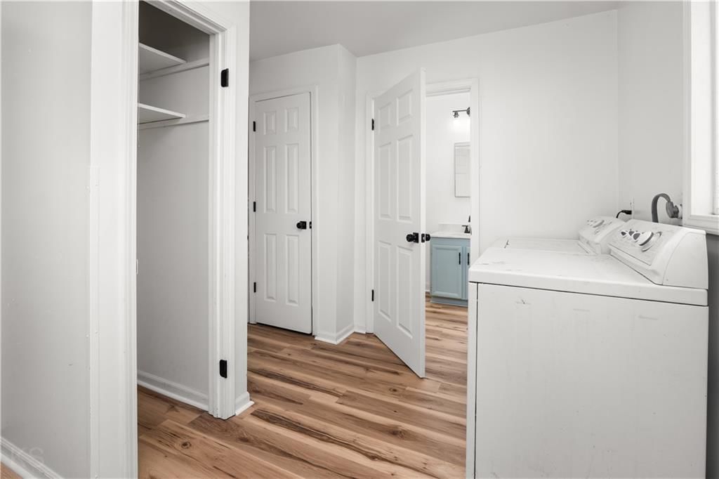 301 E Mitchell Street — photo 14