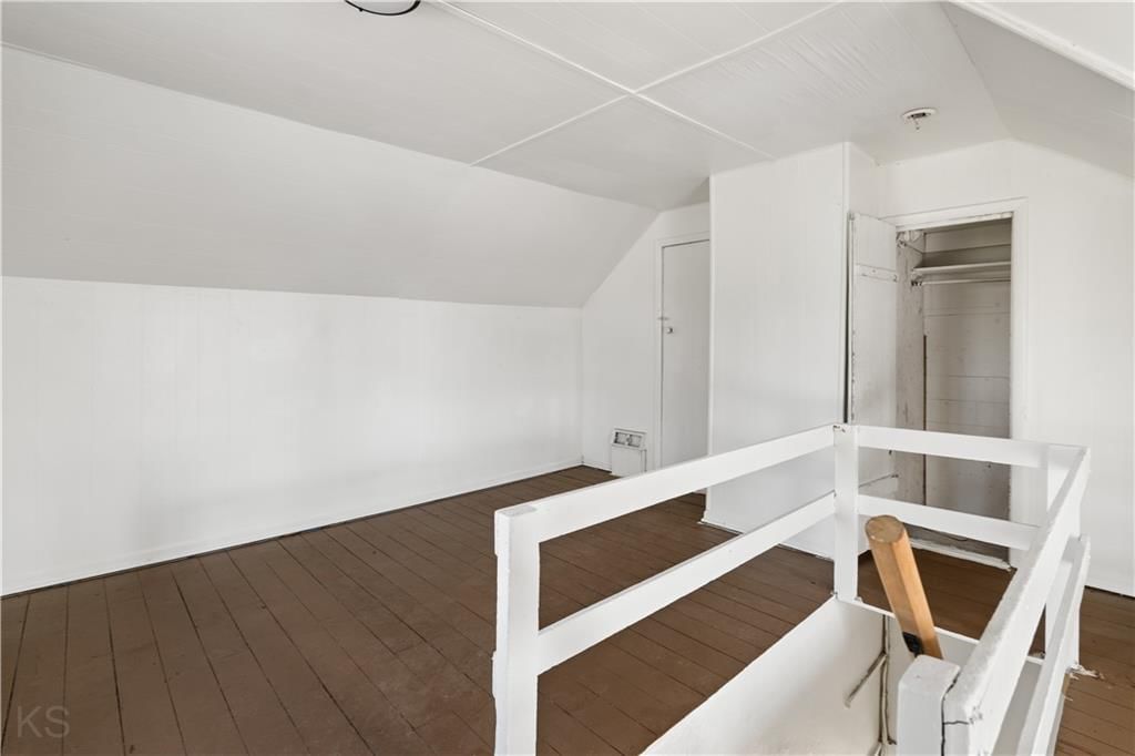 301 E Mitchell Street — photo 19