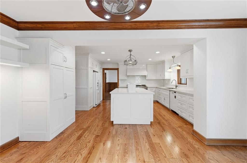 8461 Maplewood Lane — photo 30