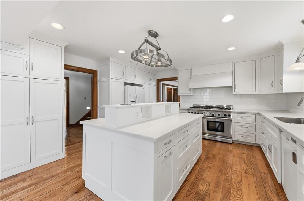 8461 Maplewood Lane — photo 32