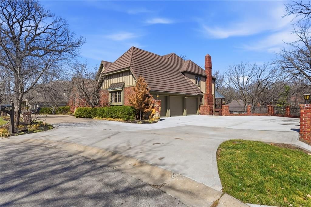 8461 Maplewood Lane — photo 90