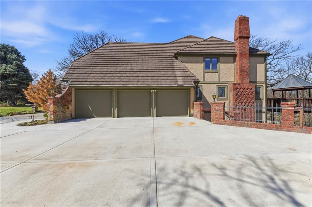 8461 Maplewood Lane — photo 91