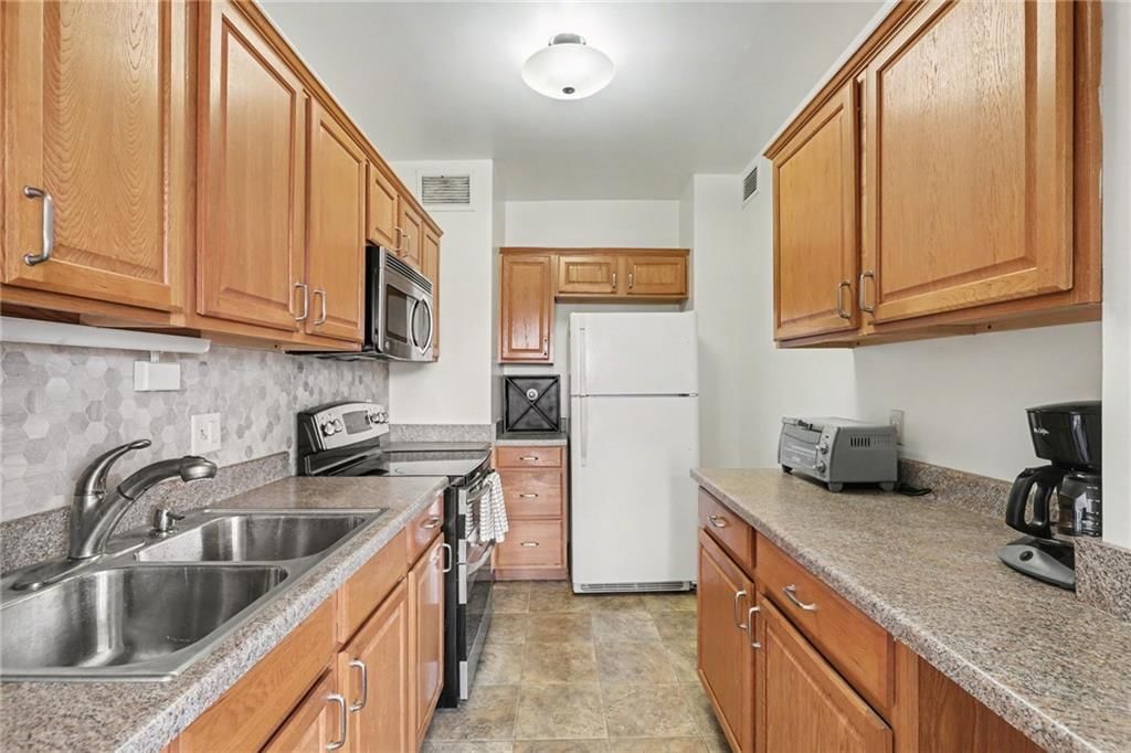 333 W Meyer Boulevard — photo 7