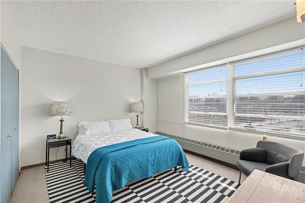 333 W Meyer Boulevard — photo 9