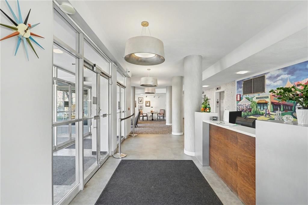 333 W Meyer Boulevard — photo 13