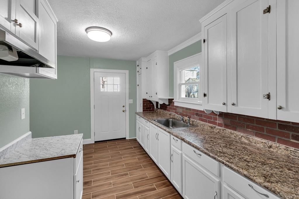 327 N 18th Street — photo 11