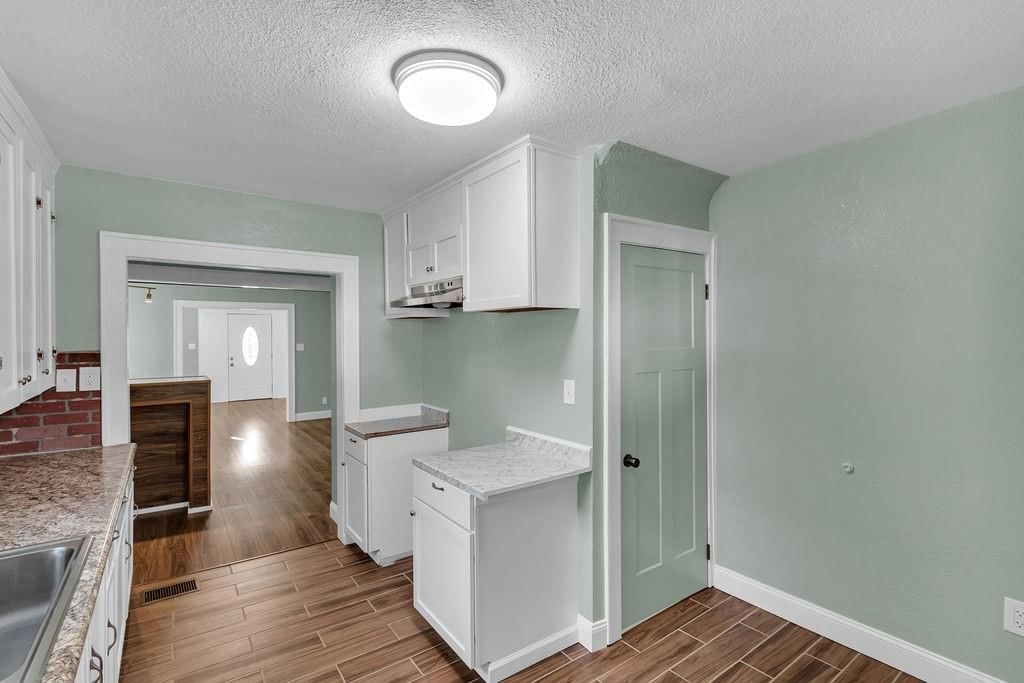 327 N 18th Street — photo 13