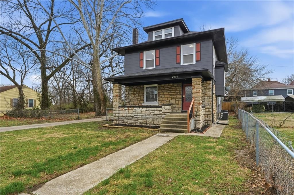 4207 E 61st Street — photo 4
