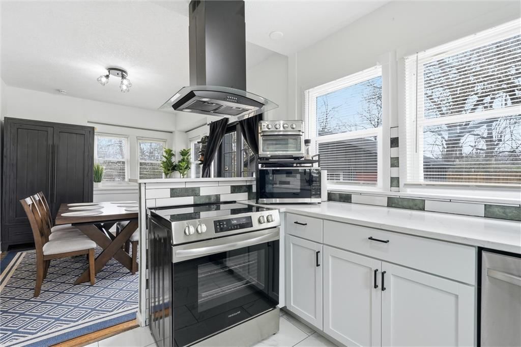 4207 E 61st Street — photo 14
