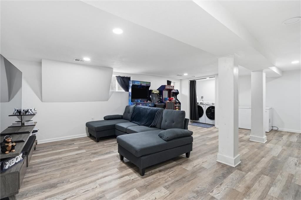 4207 E 61st Street — photo 27