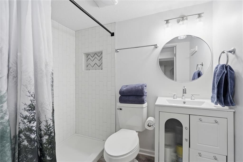 4207 E 61st Street — photo 29