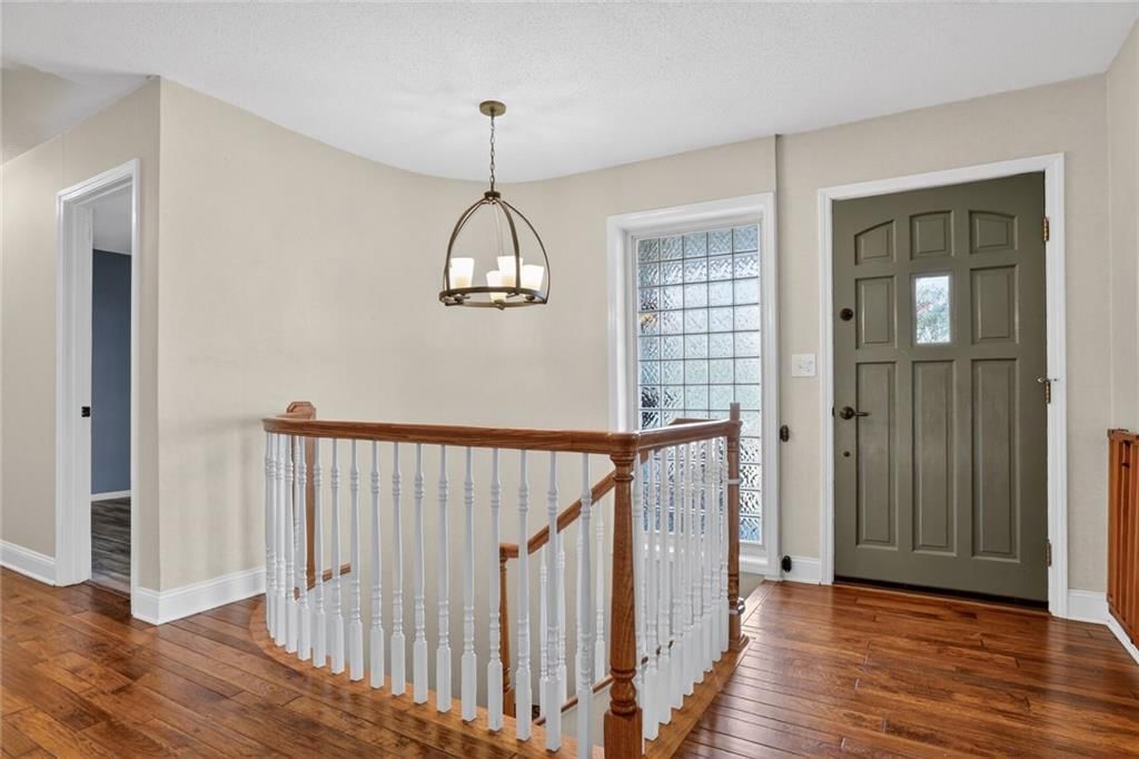 14930 Tomasha Drive — photo 2
