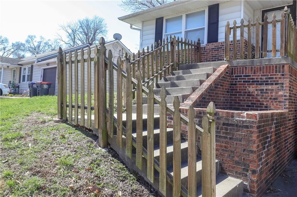3018 N 153rd Terrace — photo 3