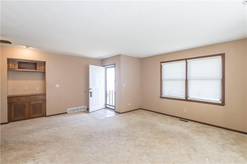 3018 N 153rd Terrace — photo 9