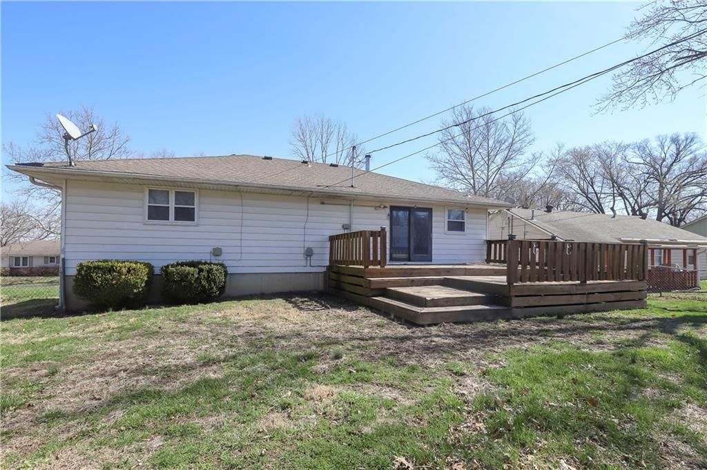 3018 N 153rd Terrace — photo 43