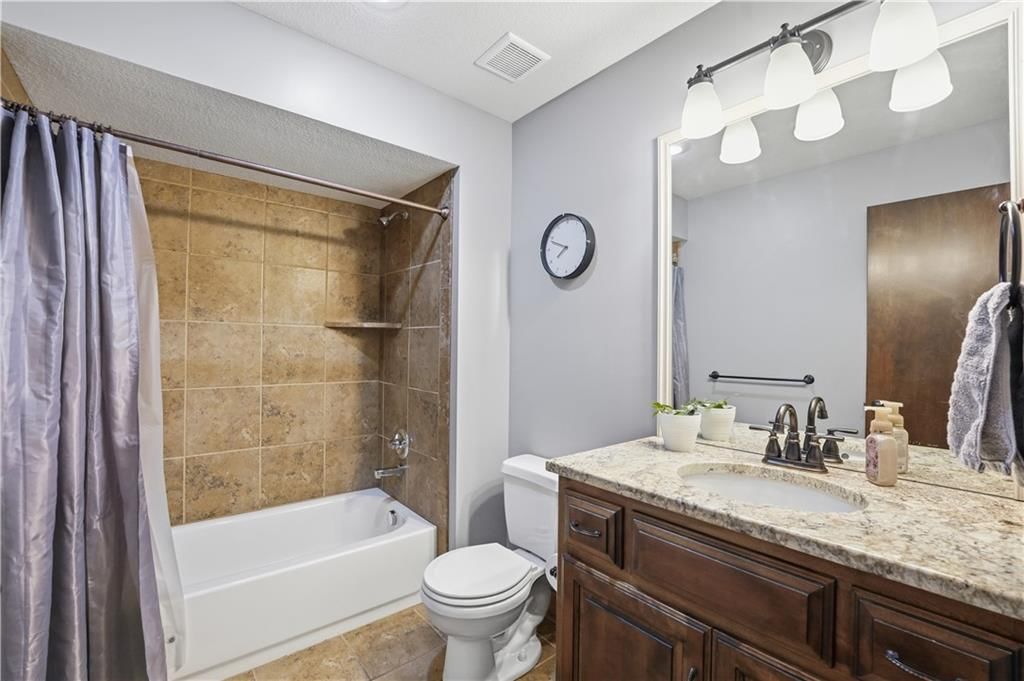 17228 W 198th Terrace — photo 33