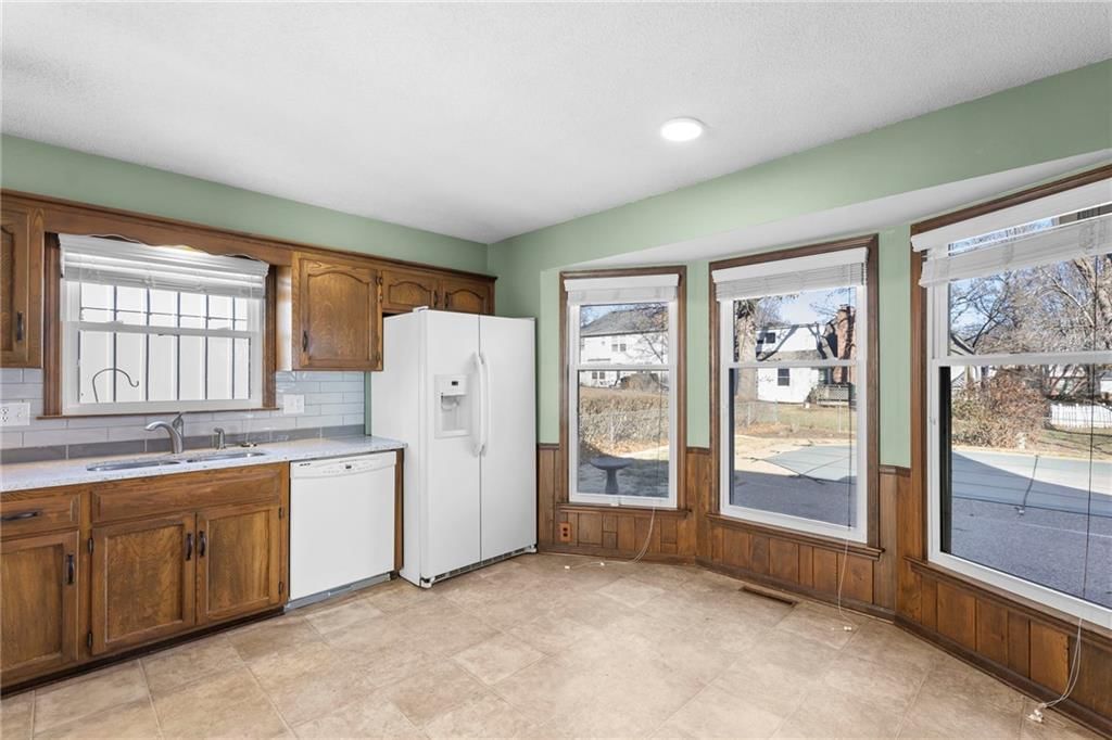 10409 Oakmont Street — photo 13