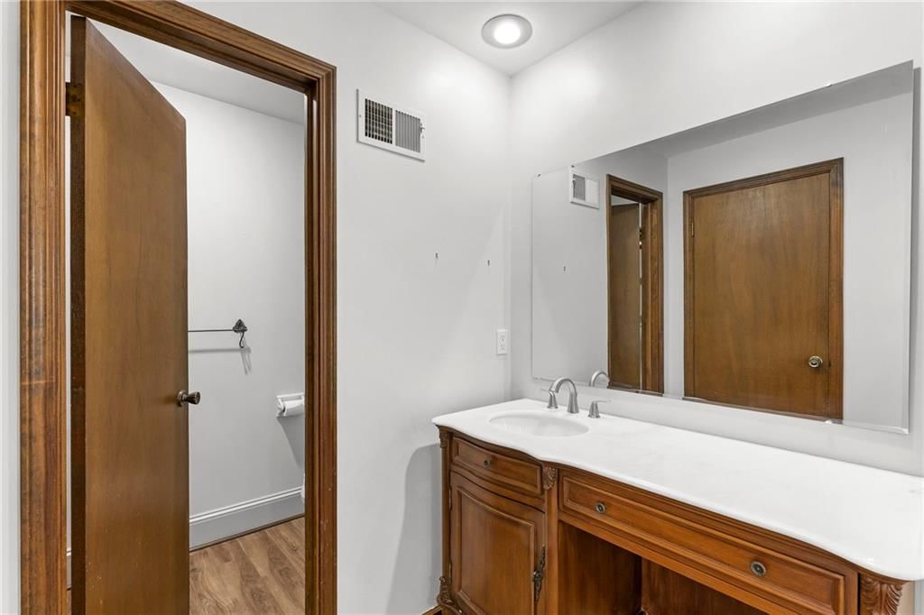 10409 Oakmont Street — photo 19