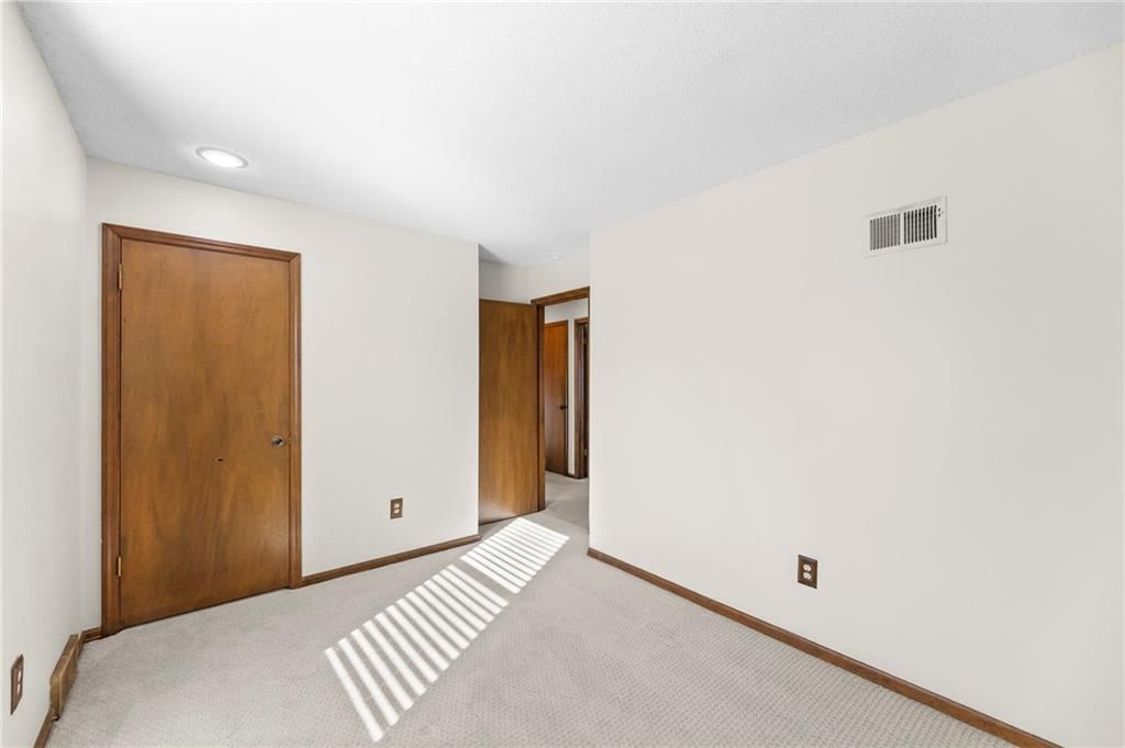 10409 Oakmont Street — photo 22