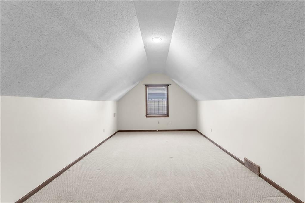 10409 Oakmont Street — photo 25
