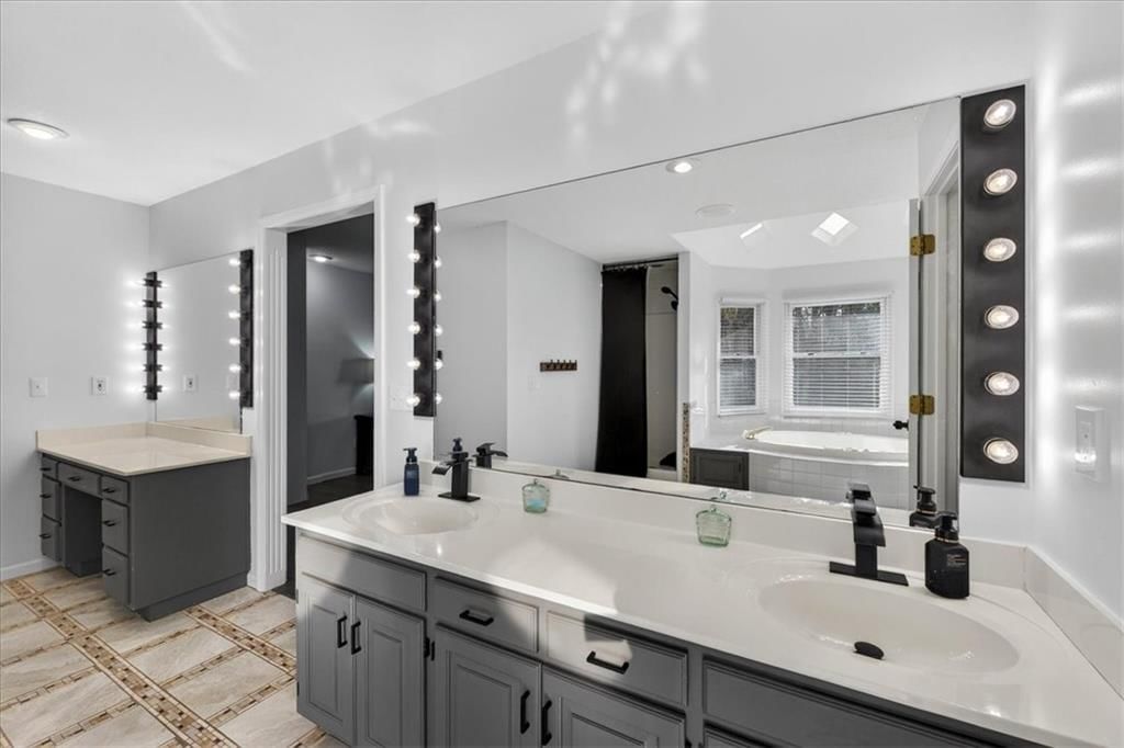 3695 SW Kimstin Circle — photo 18