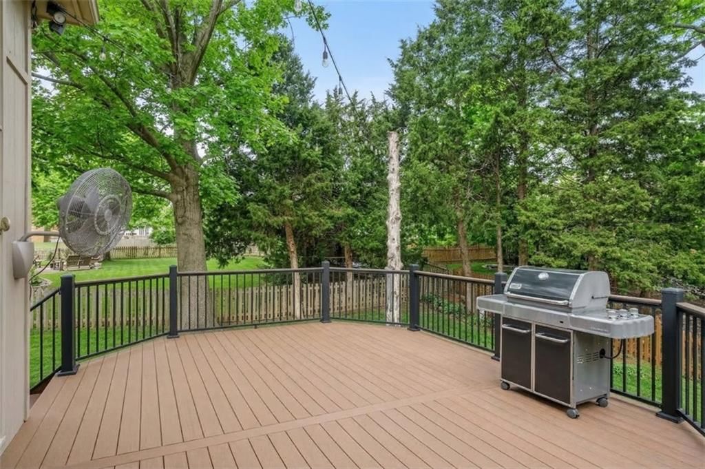 704 NE Ashmont Place — photo 11