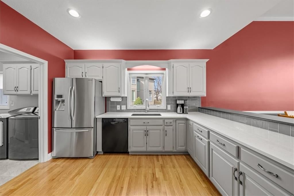 704 NE Ashmont Place — photo 17
