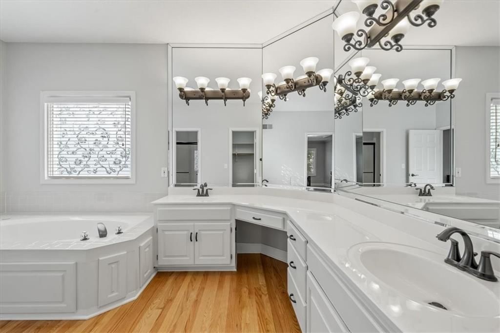 704 NE Ashmont Place — photo 23