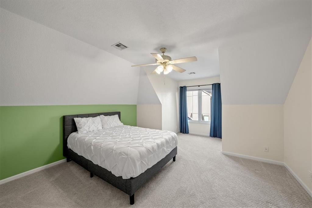 704 NE Ashmont Place — photo 28