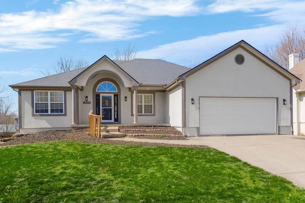 13208 Jim's Court, Smithville, MO