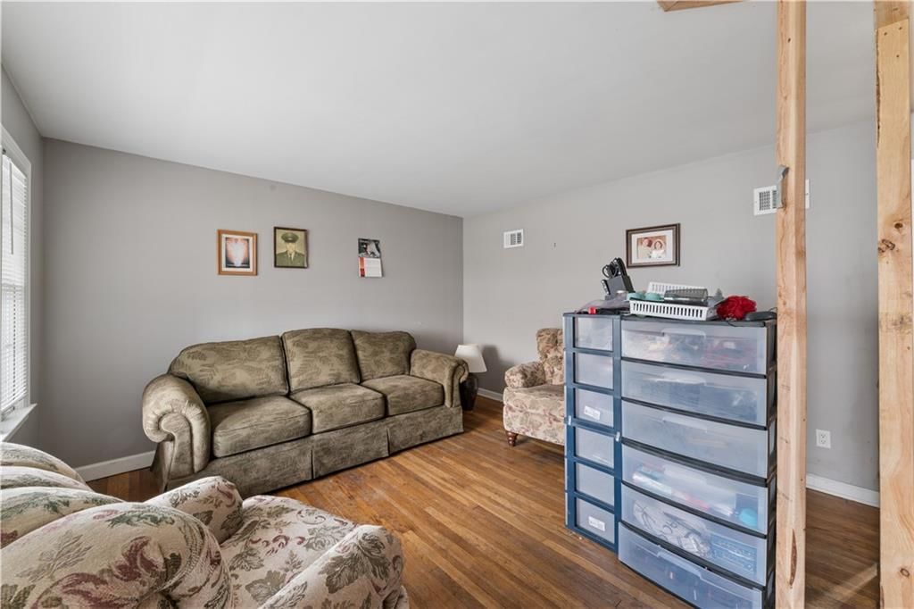 113 N Broadway Street — photo 5