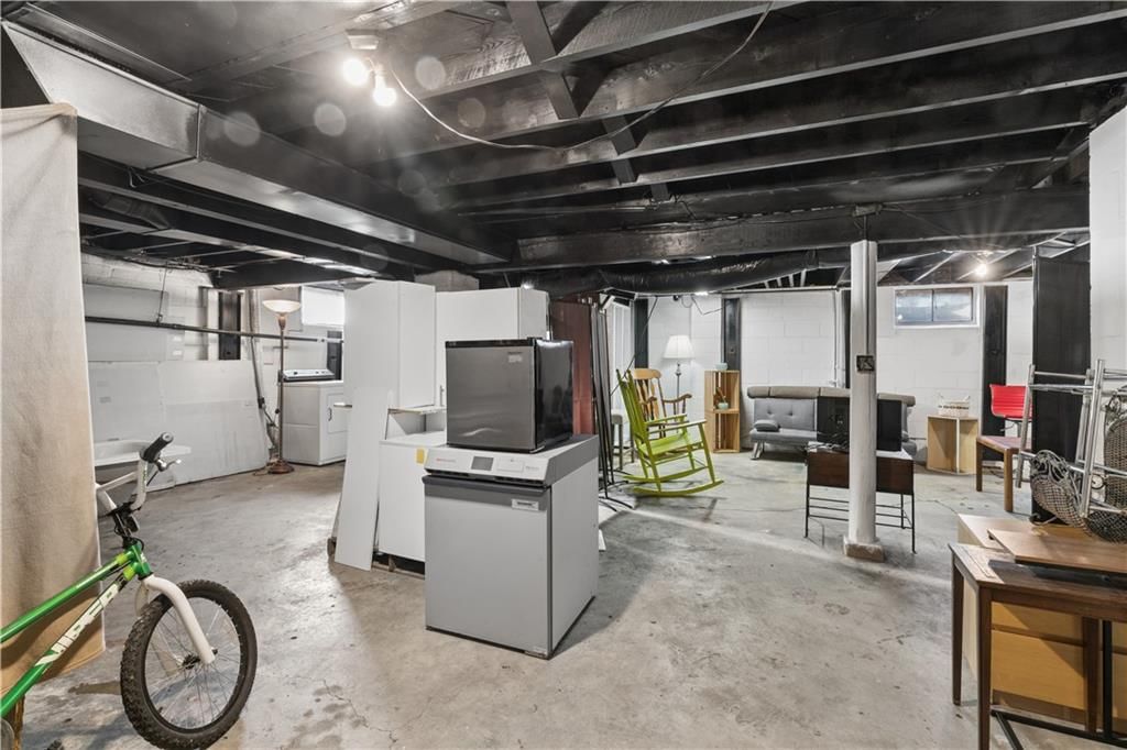 113 N Broadway Street — photo 30