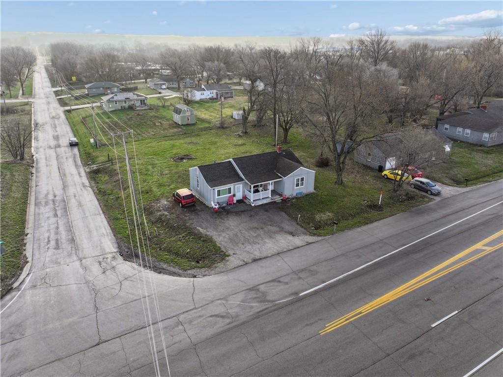 113 N Broadway Street — photo 40