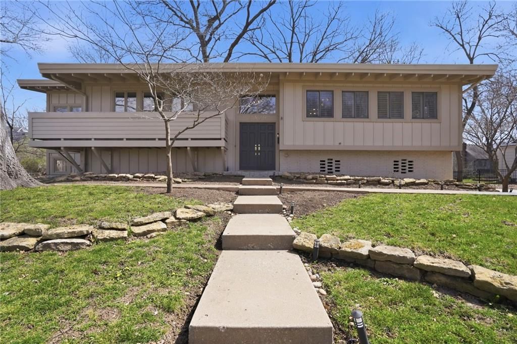 8329 Reinhardt Street — photo 2
