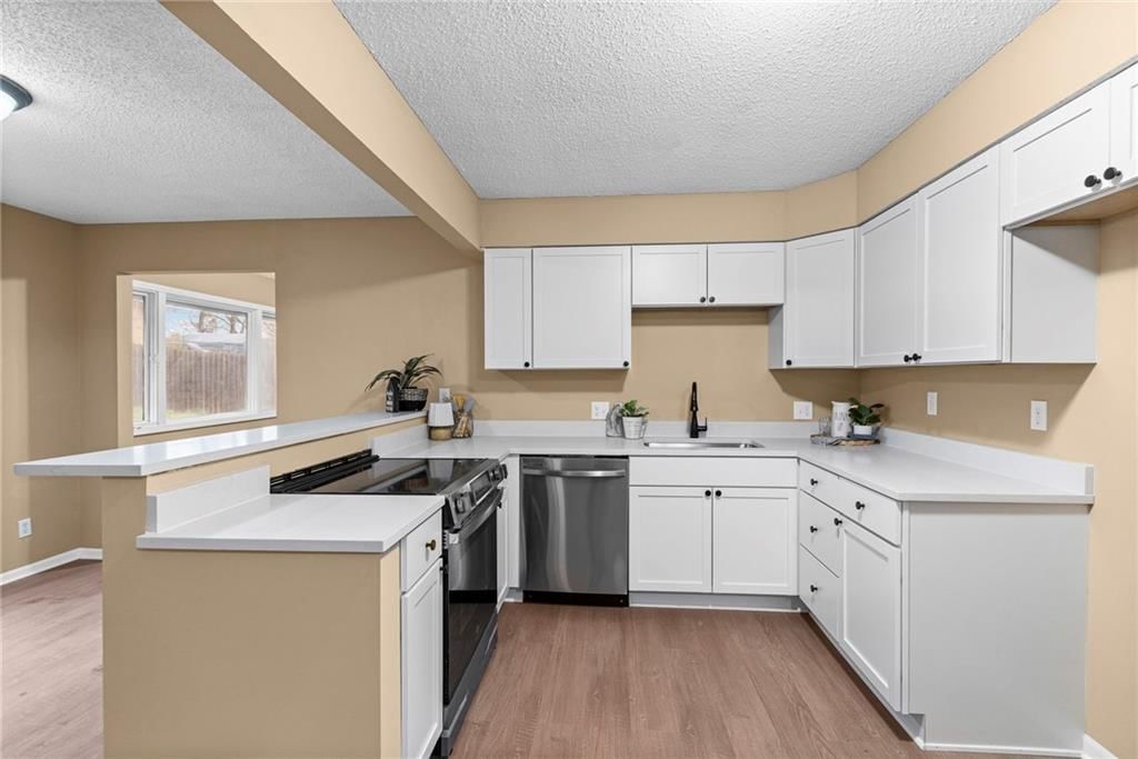 5508 NW Meadowvale Drive — photo 8