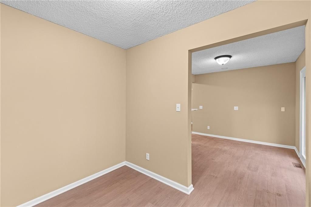 5508 NW Meadowvale Drive — photo 12