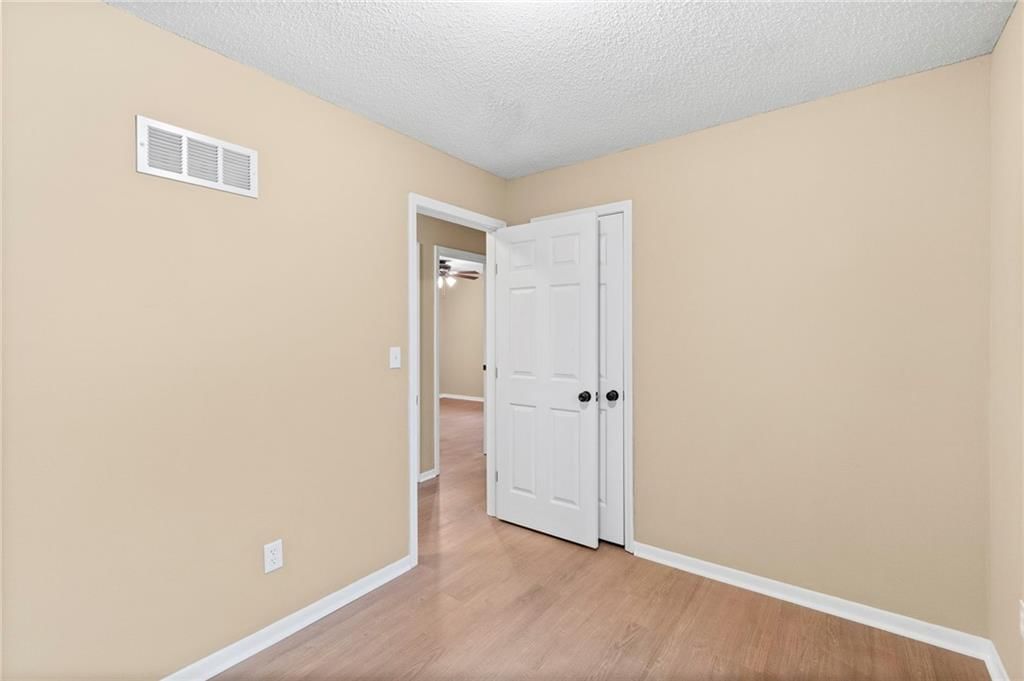 5508 NW Meadowvale Drive — photo 18