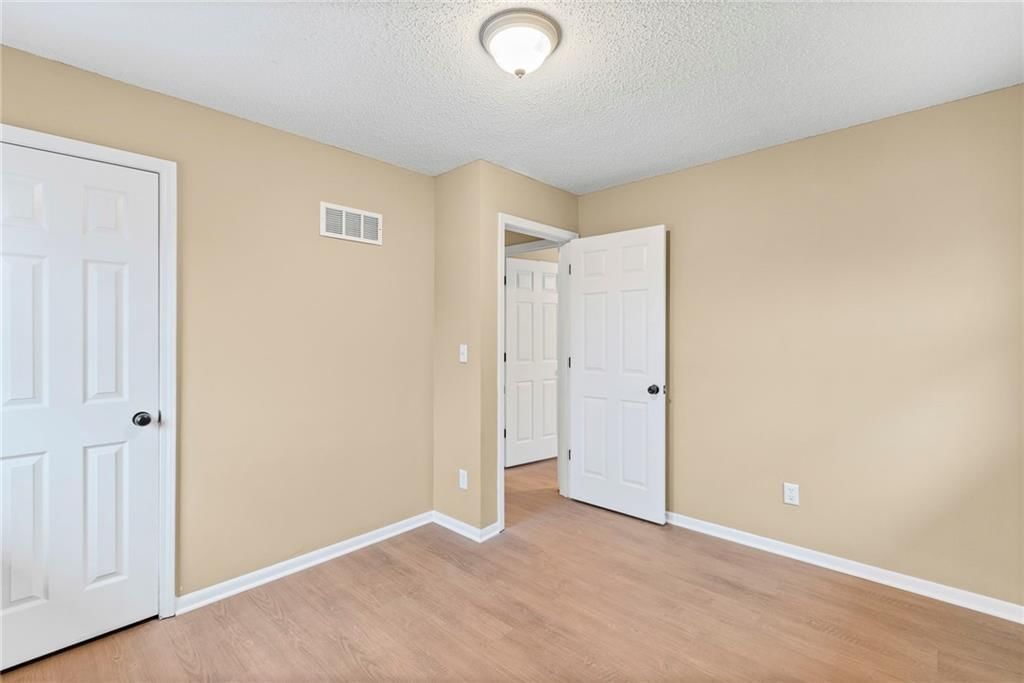 5508 NW Meadowvale Drive — photo 20