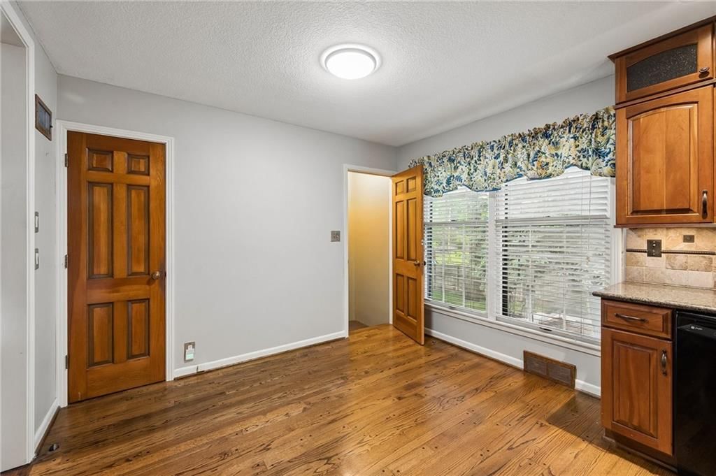 9937 Floyd Street — photo 7