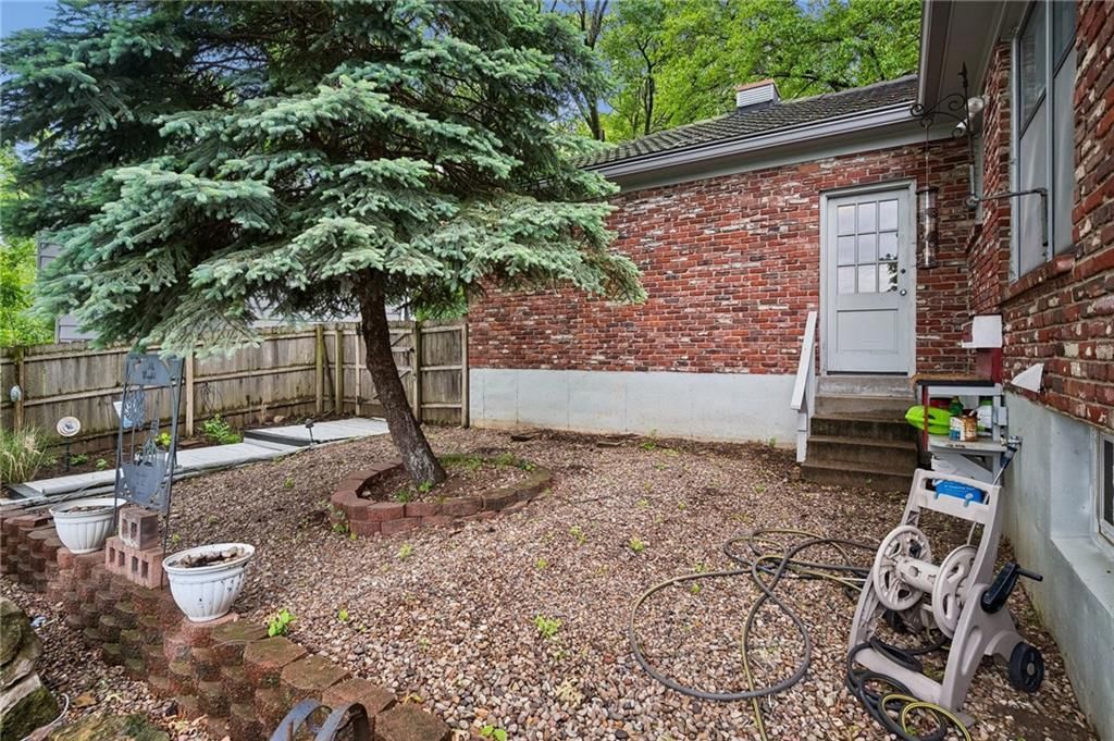 9937 Floyd Street — photo 36