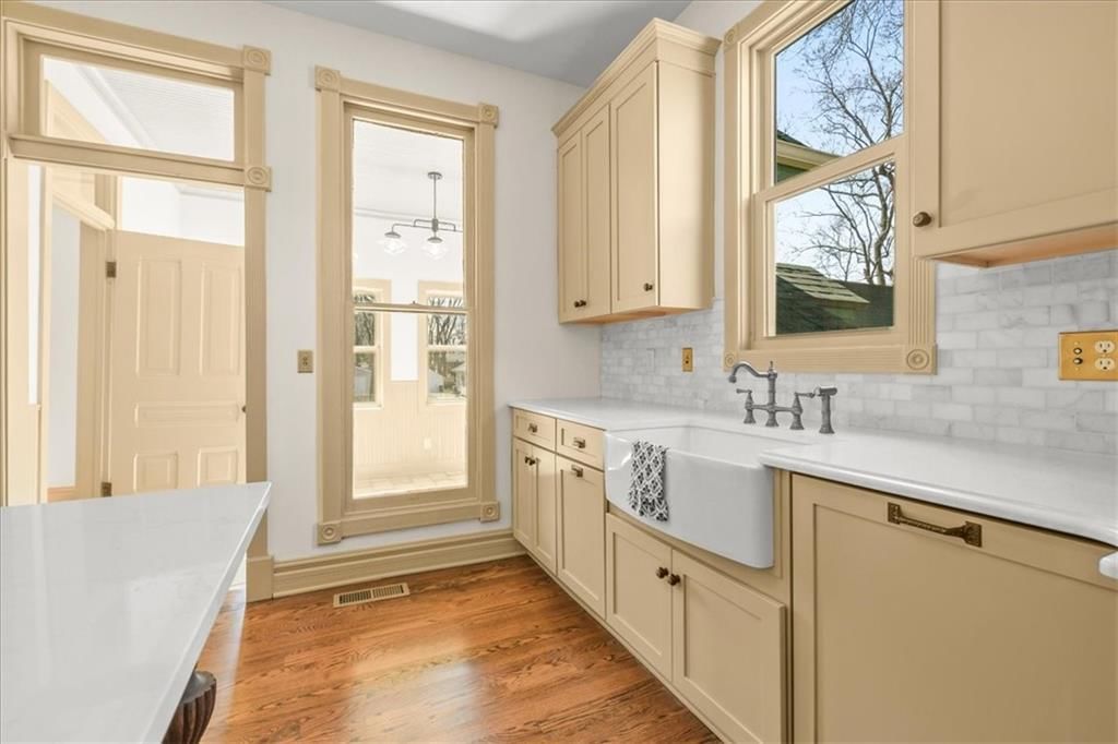 722 S Main Street — photo 30