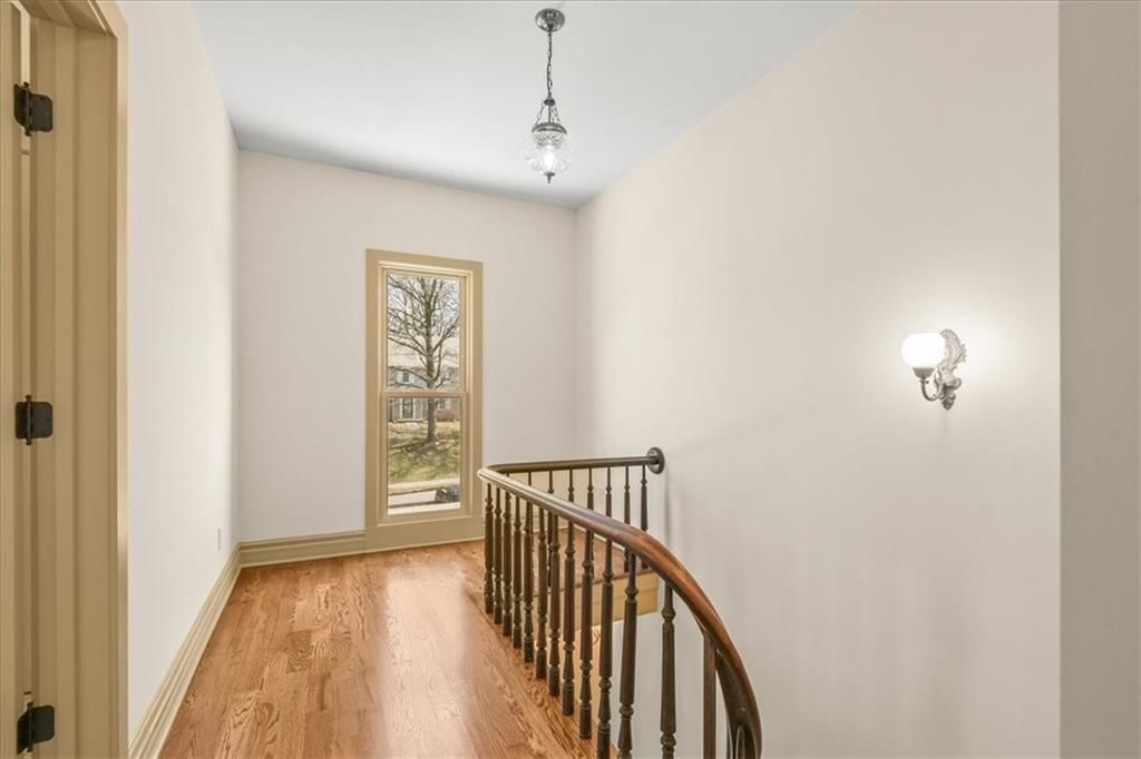 722 S Main Street — photo 33