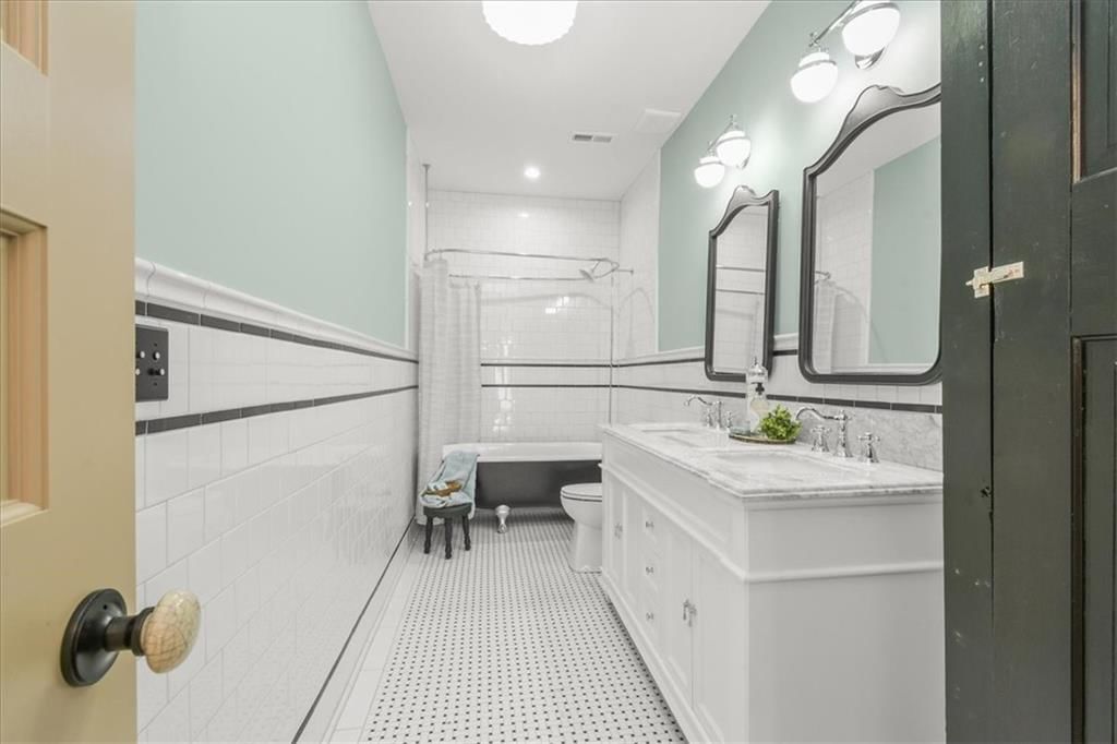 722 S Main Street — photo 36