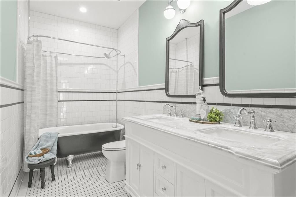 722 S Main Street — photo 37
