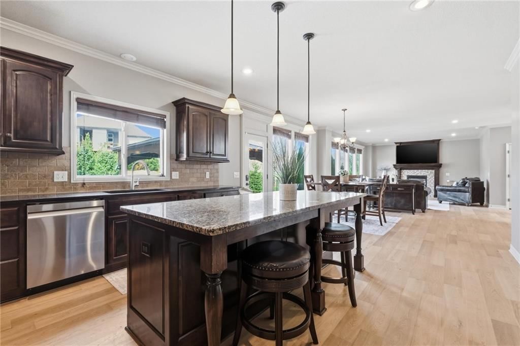 212 SW Ansel Adams Drive — photo 4